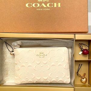 COACH Boxed Corner Zip Wristlet In Signature Leather